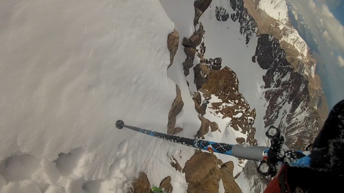 The Short Downclimb. My pole is blocking the best snow to get down, fairly simple and in my comfort zone.