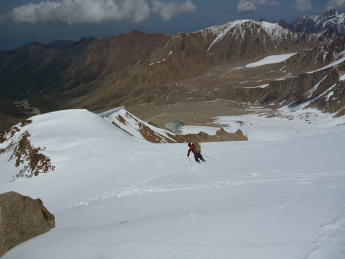 Dropping in. Photo: Tristan