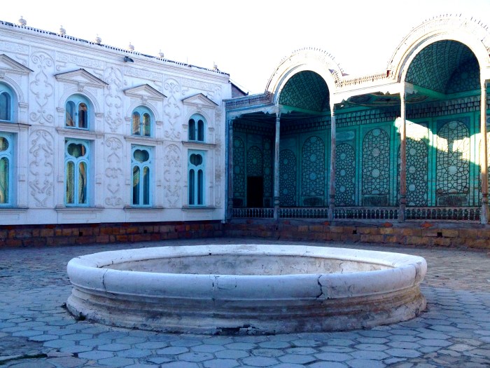 Inside the Sitorai Mohi Hosa (Star and Moon Garden)
